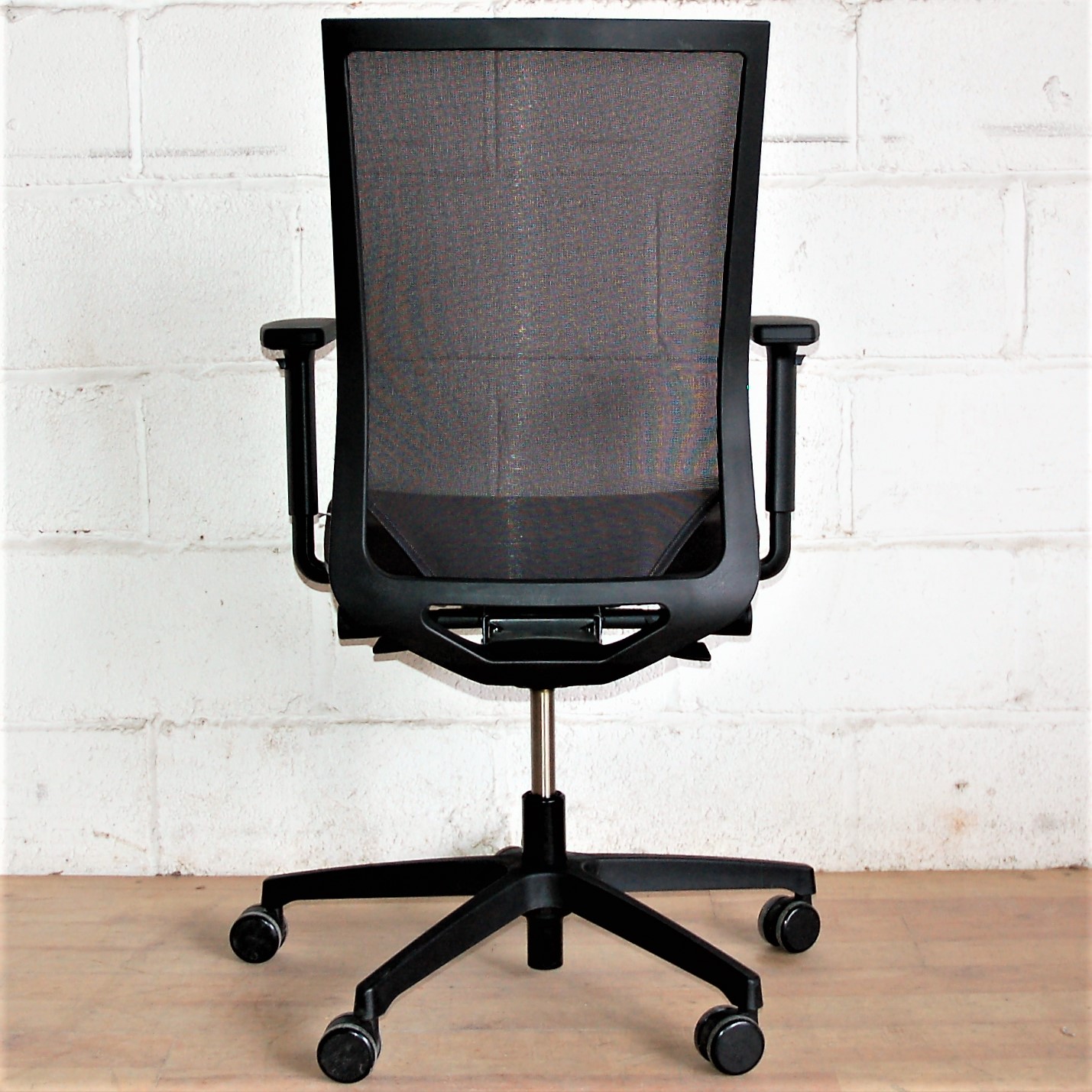 Mesh-Back Task Chair Black 2120 - Allard Office Furniture