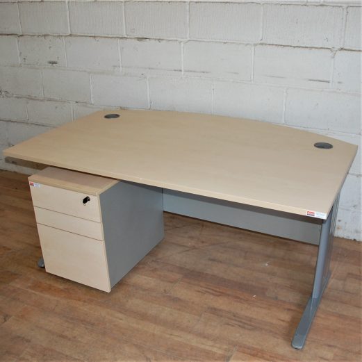 Bow Front Managers Desk Maple 11113